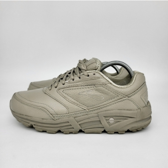 Brooks Addiction Leather Women's Walking Shoes Size 8 Extra Wide - Picture 1 of 8